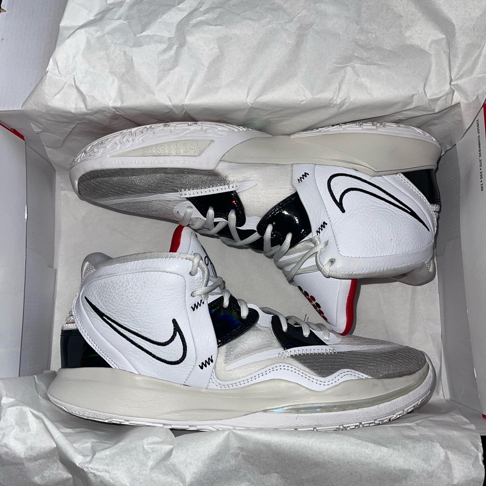 Kyrie 8
